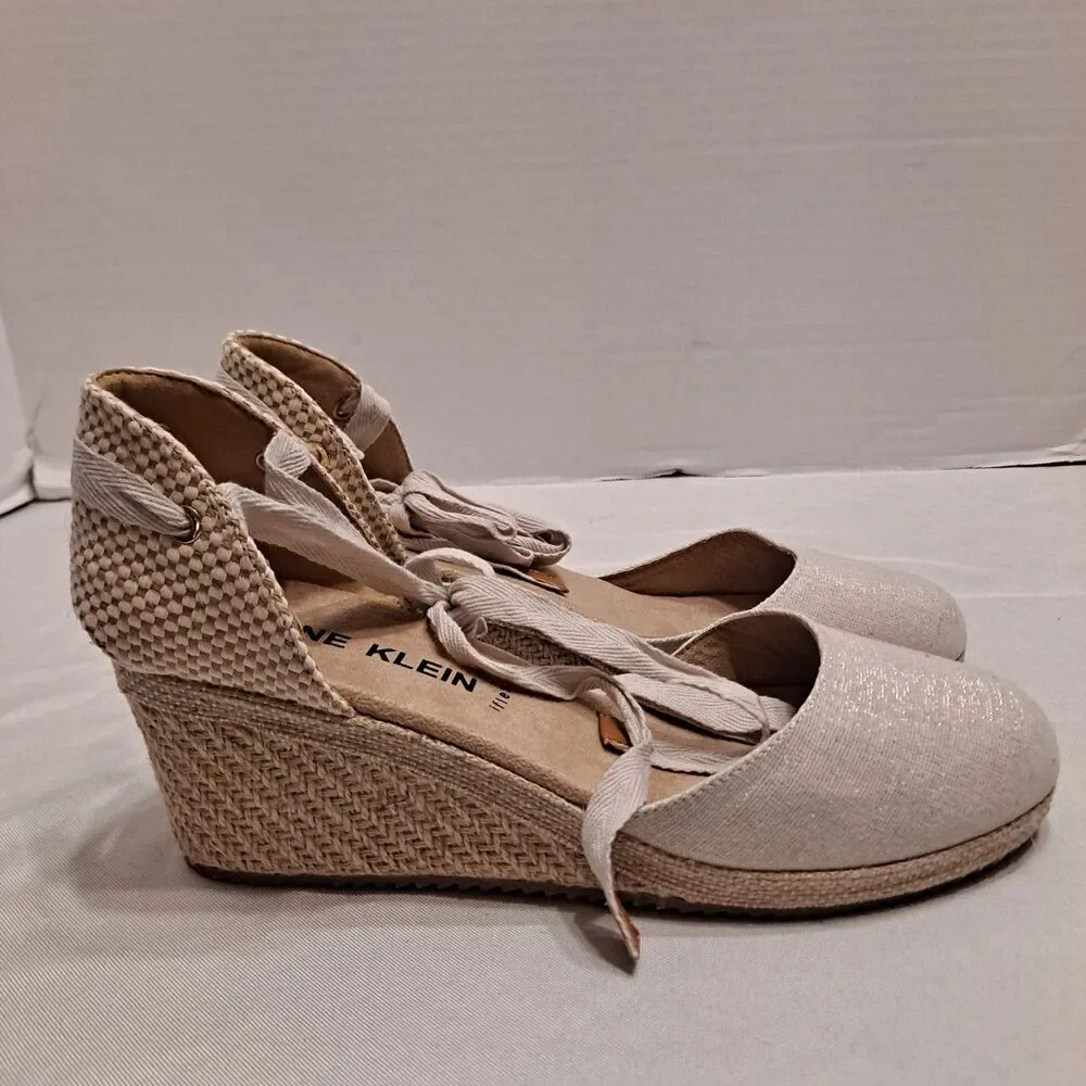 Anne Klein Women’s Zia Wedge Espadrille Sandals Size 8.5M Cream Linen